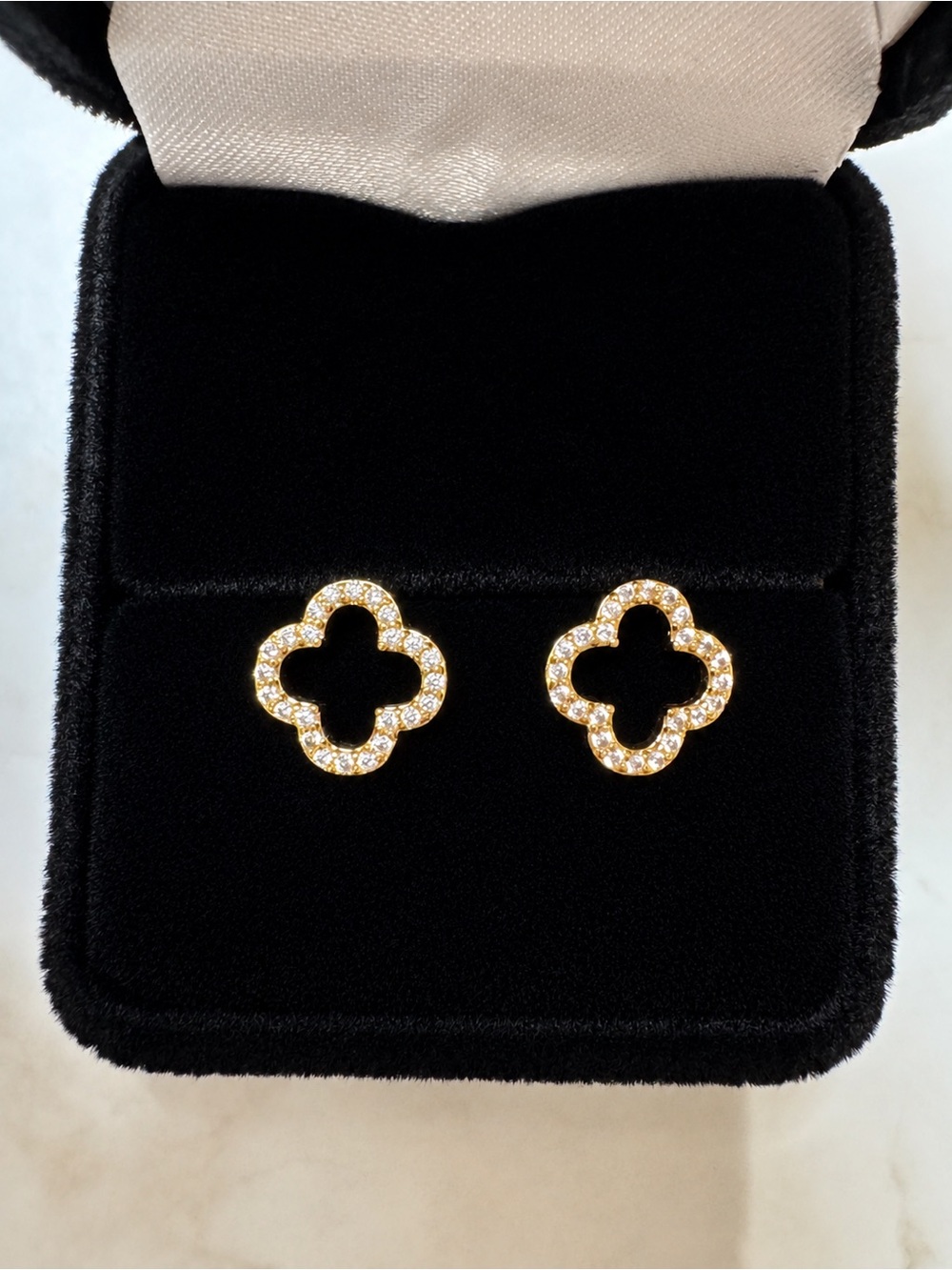 Clover Stud Earrings - Gold